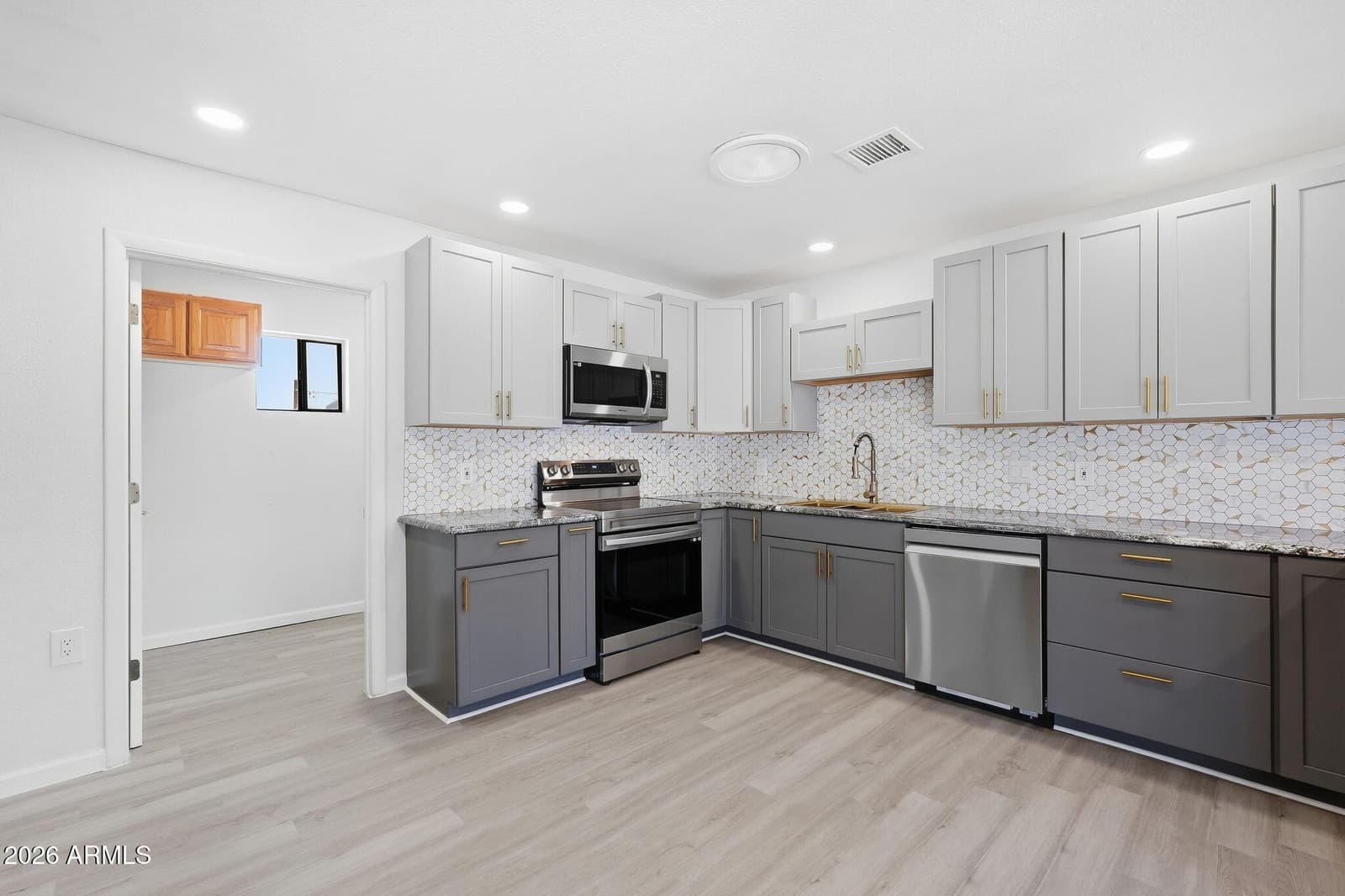 2726 E Papago Trail, Sierra Vista, AZ 85650 — photo 9 of 56