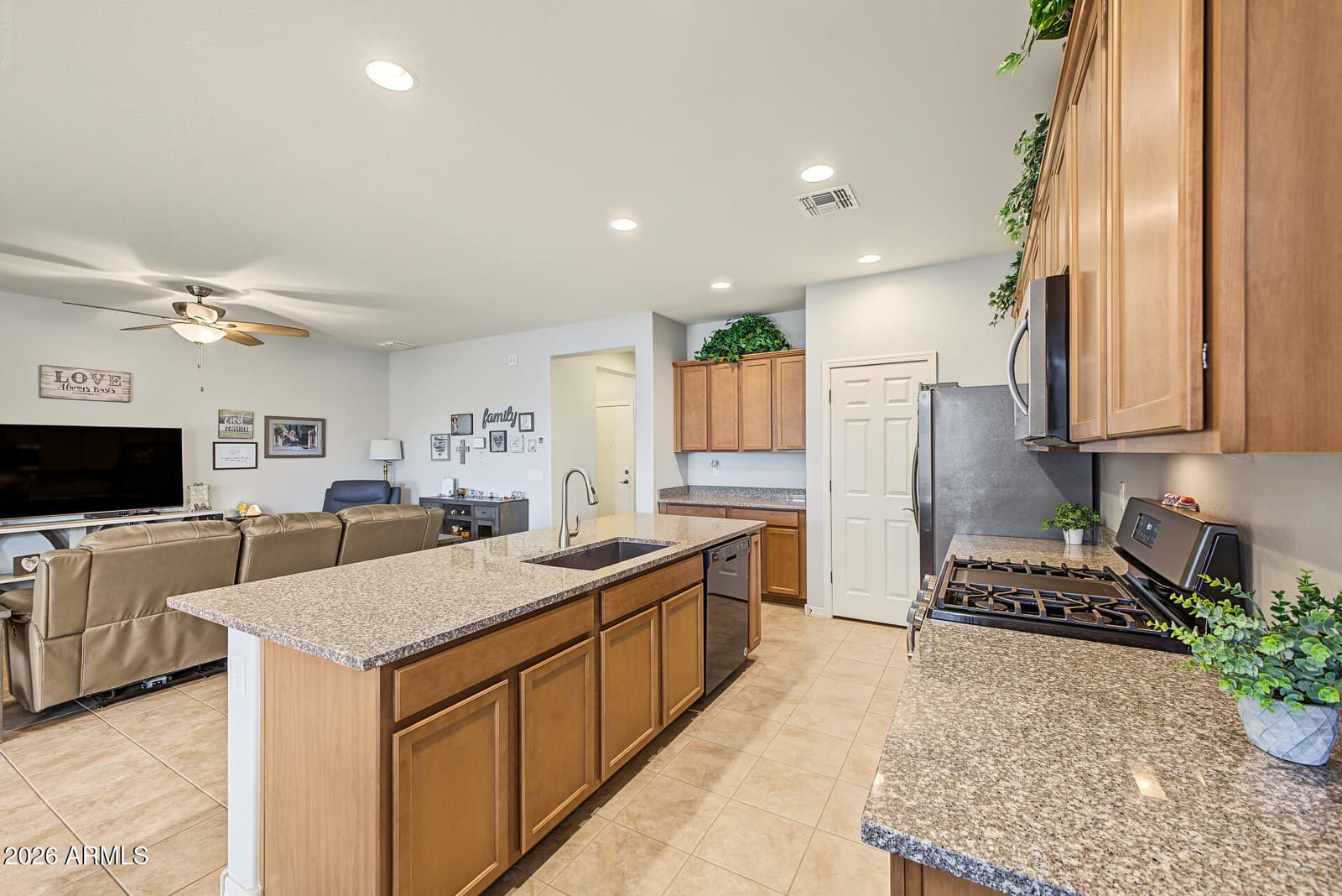 14341 W Dahlia Drive, Surprise, AZ 85379 — photo 11 of 45