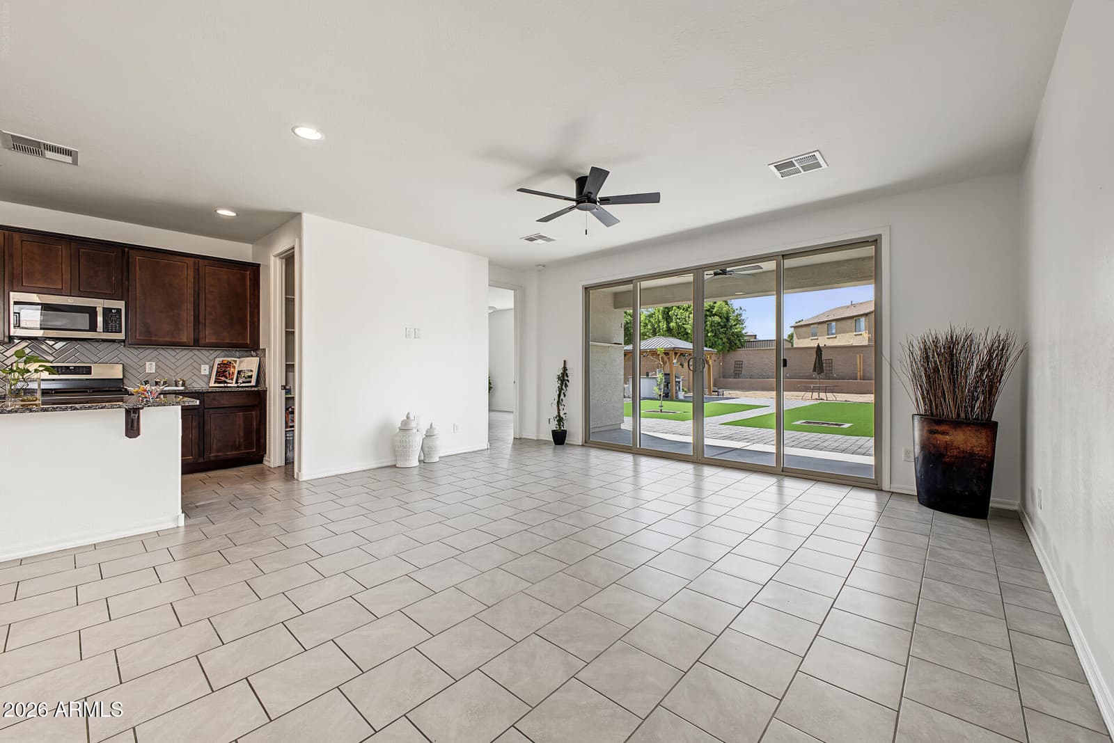 8612 N 180th Avenue, Waddell, AZ 85355 — photo 6 of 32