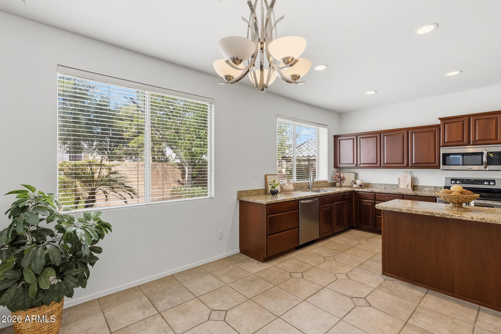 6738 W Wahalla Lane, Glendale, AZ 85308 — photo 15 of 65