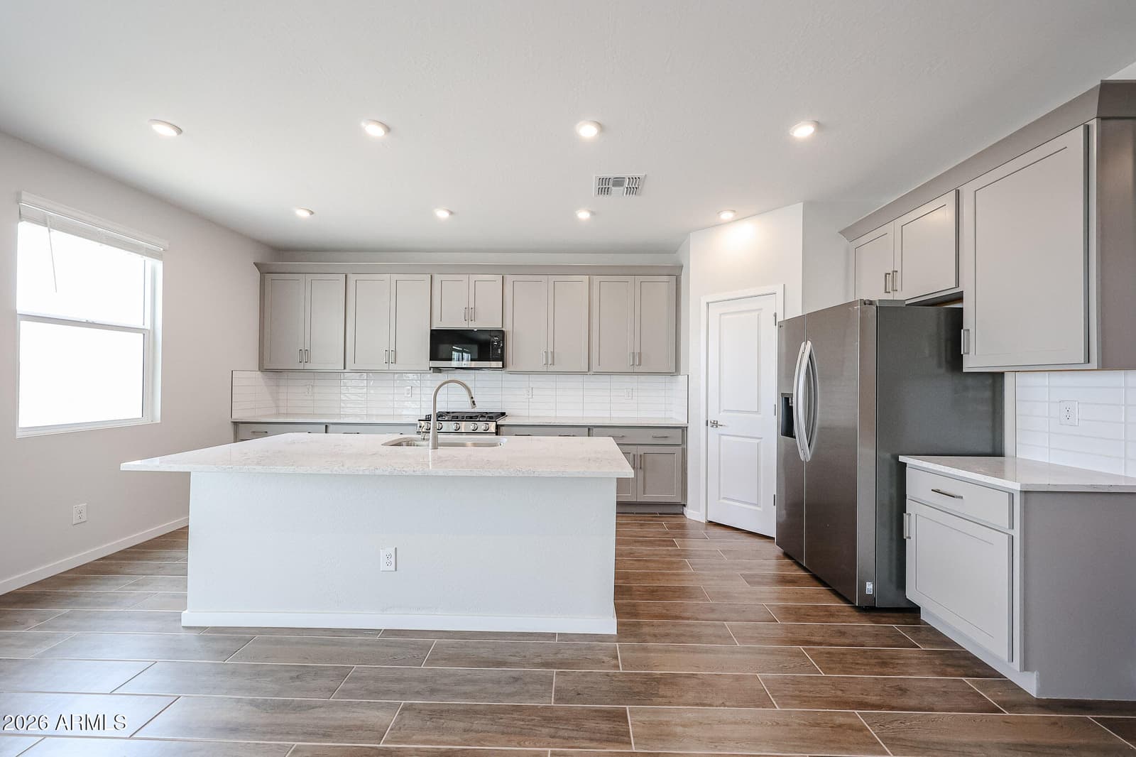 20839 N 228th Drive, Surprise, AZ 85387 — photo 8 of 41