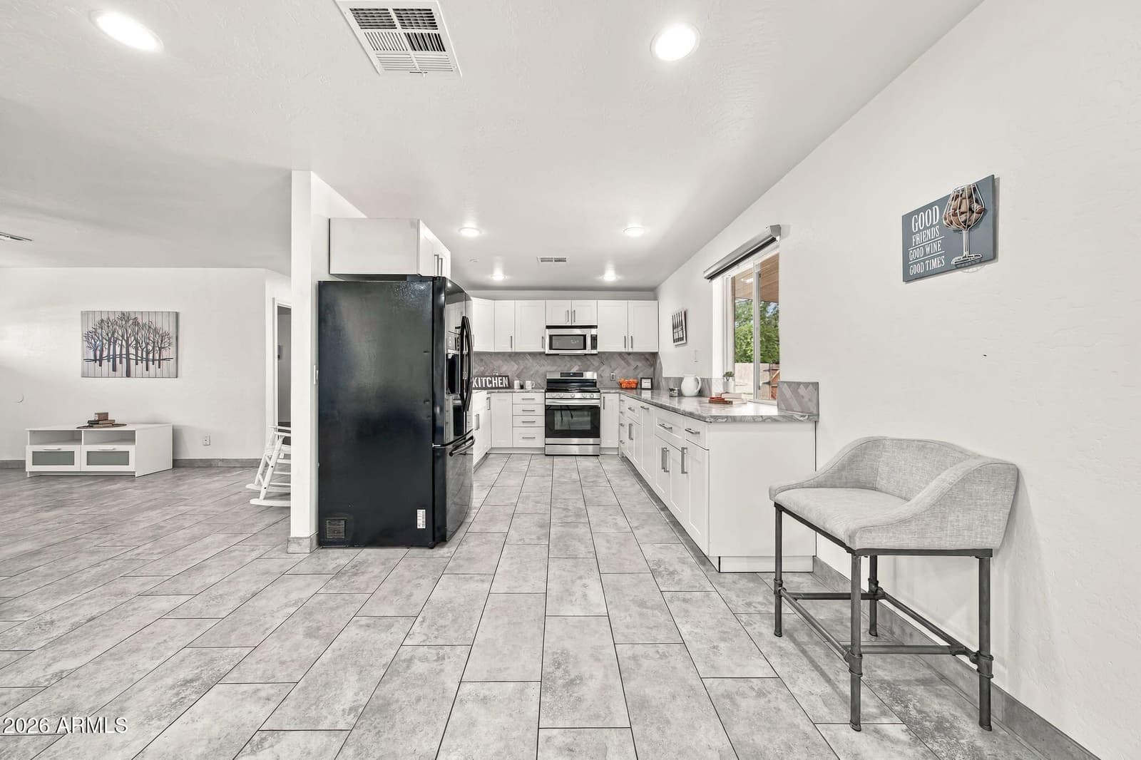 7137 N 33rd Avenue, Phoenix, AZ 85051 — photo 33 of 34
