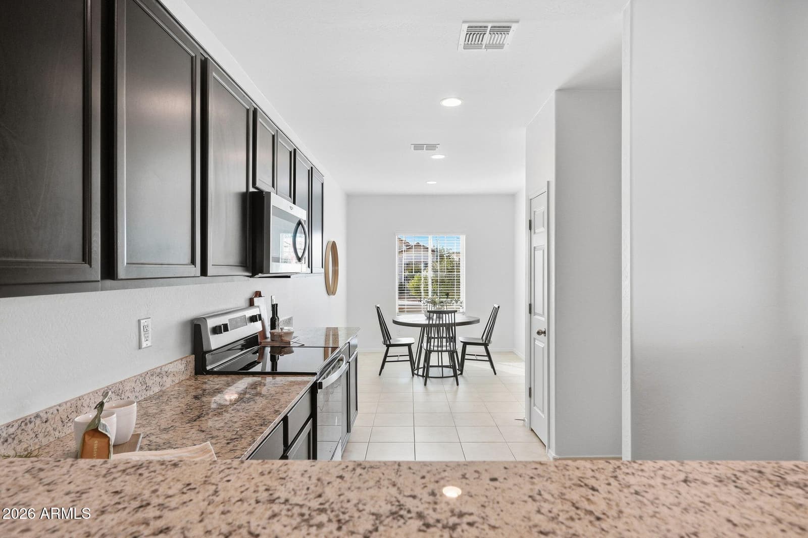 5009 S 112th Avenue, Tolleson, AZ 85353 — photo 11 of 32