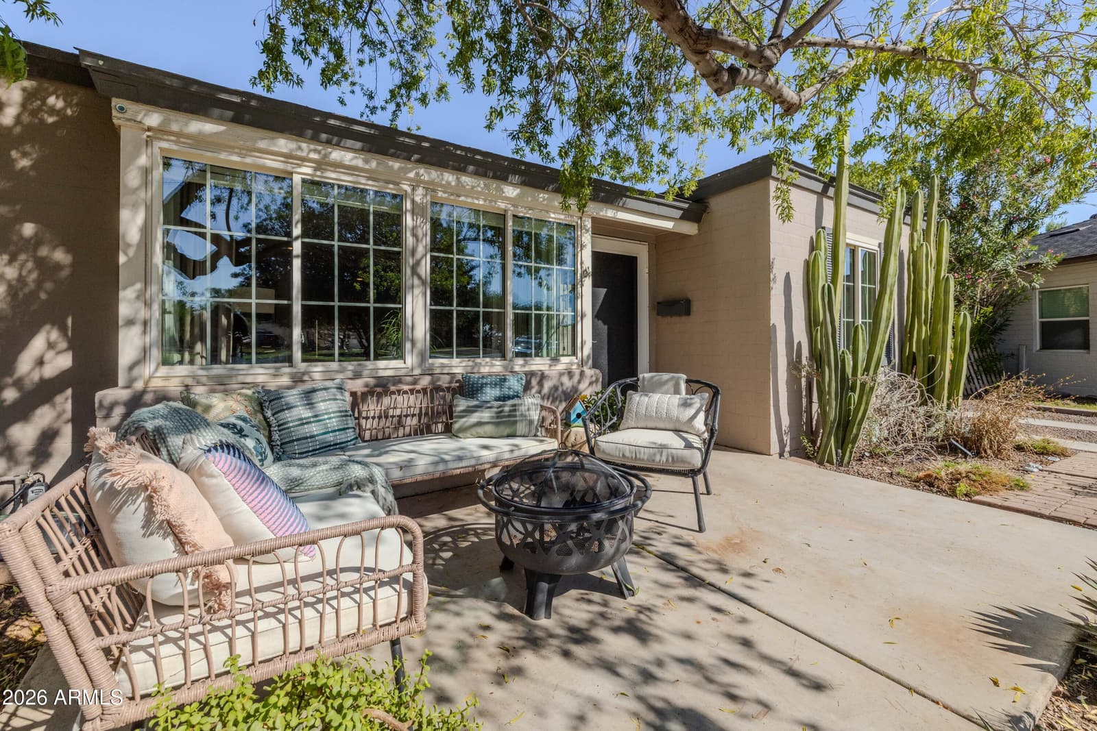 546 W Lewis Avenue, Phoenix, AZ 85003 — photo 4 of 56