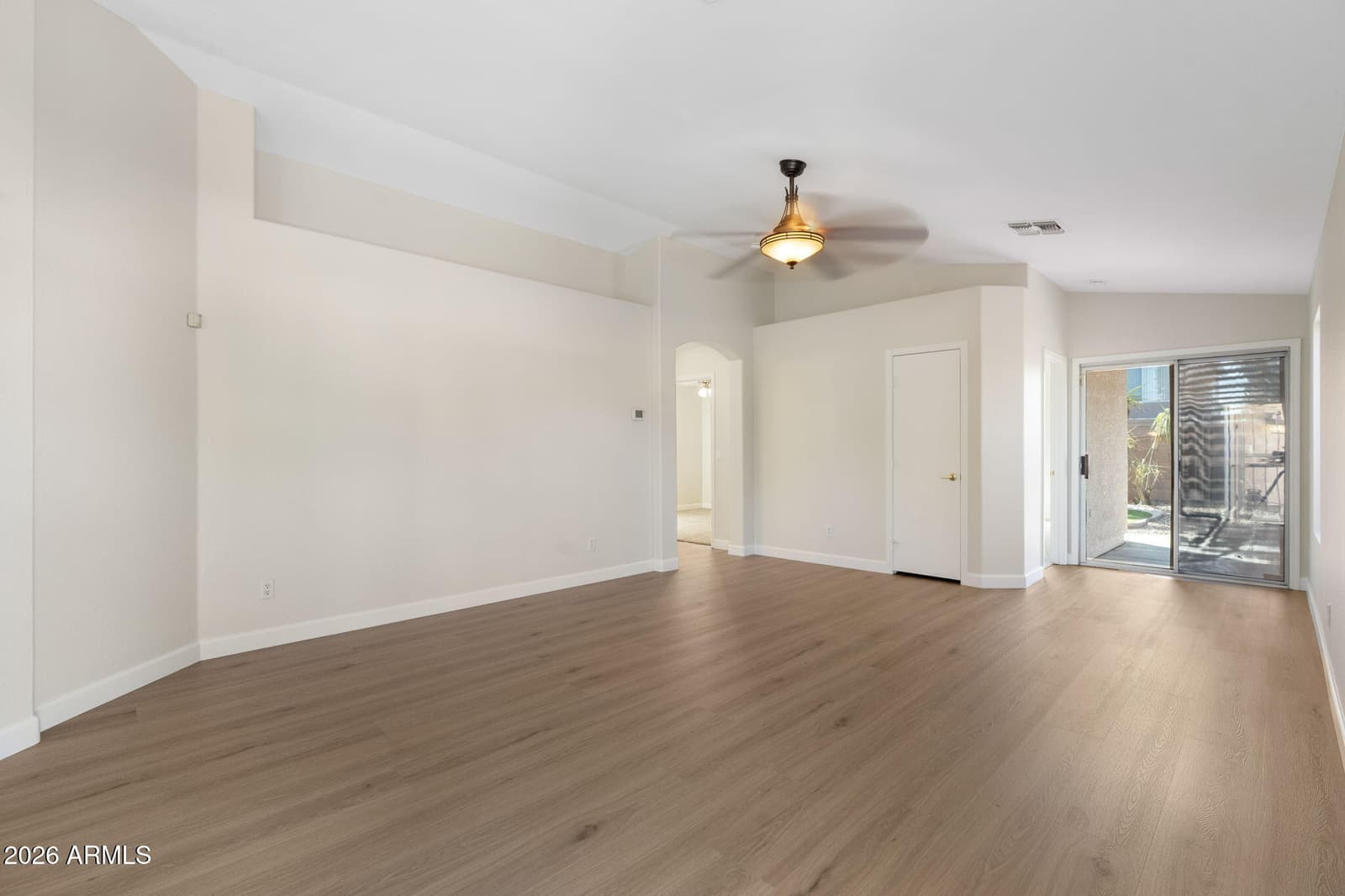 4315 E Glenhaven Drive, Phoenix, AZ 85048 — photo 4 of 28