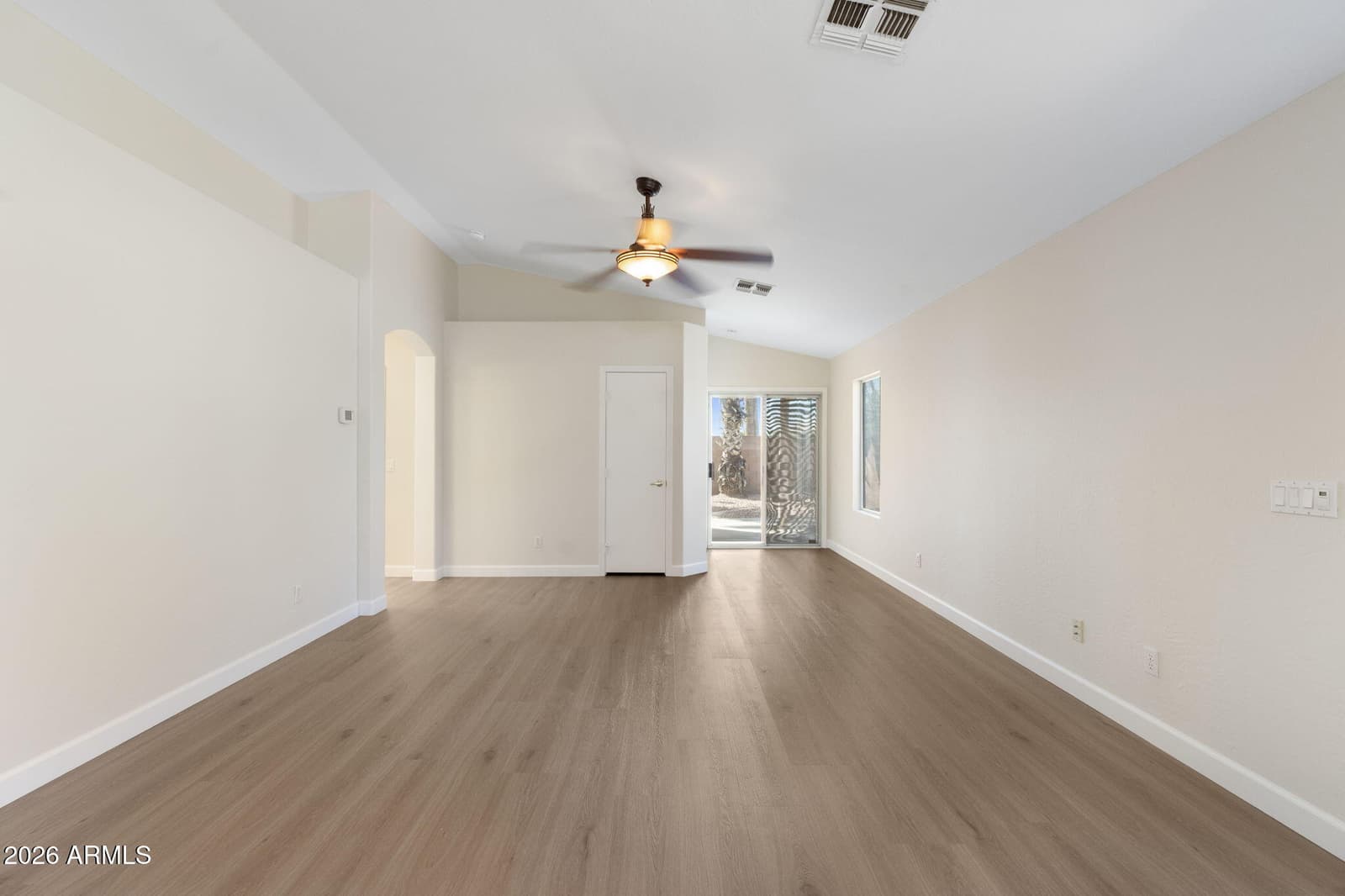 4315 E Glenhaven Drive, Phoenix, AZ 85048 — photo 6 of 28