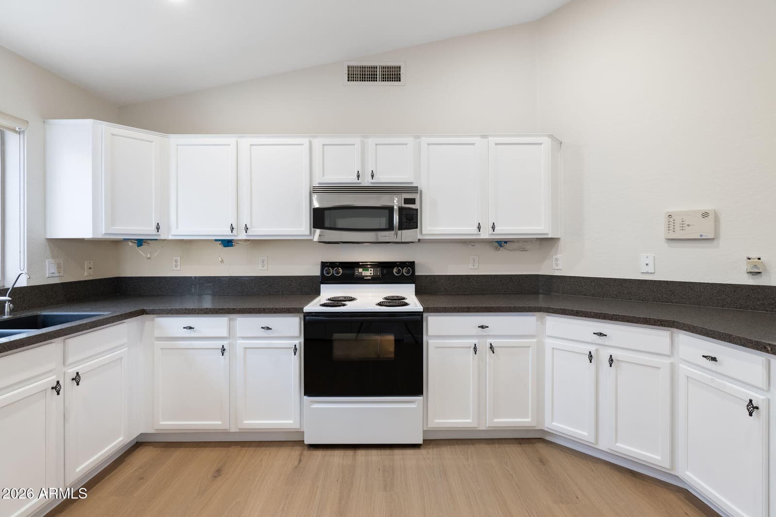 4315 E Glenhaven Drive, Phoenix, AZ 85048 — photo 12 of 28