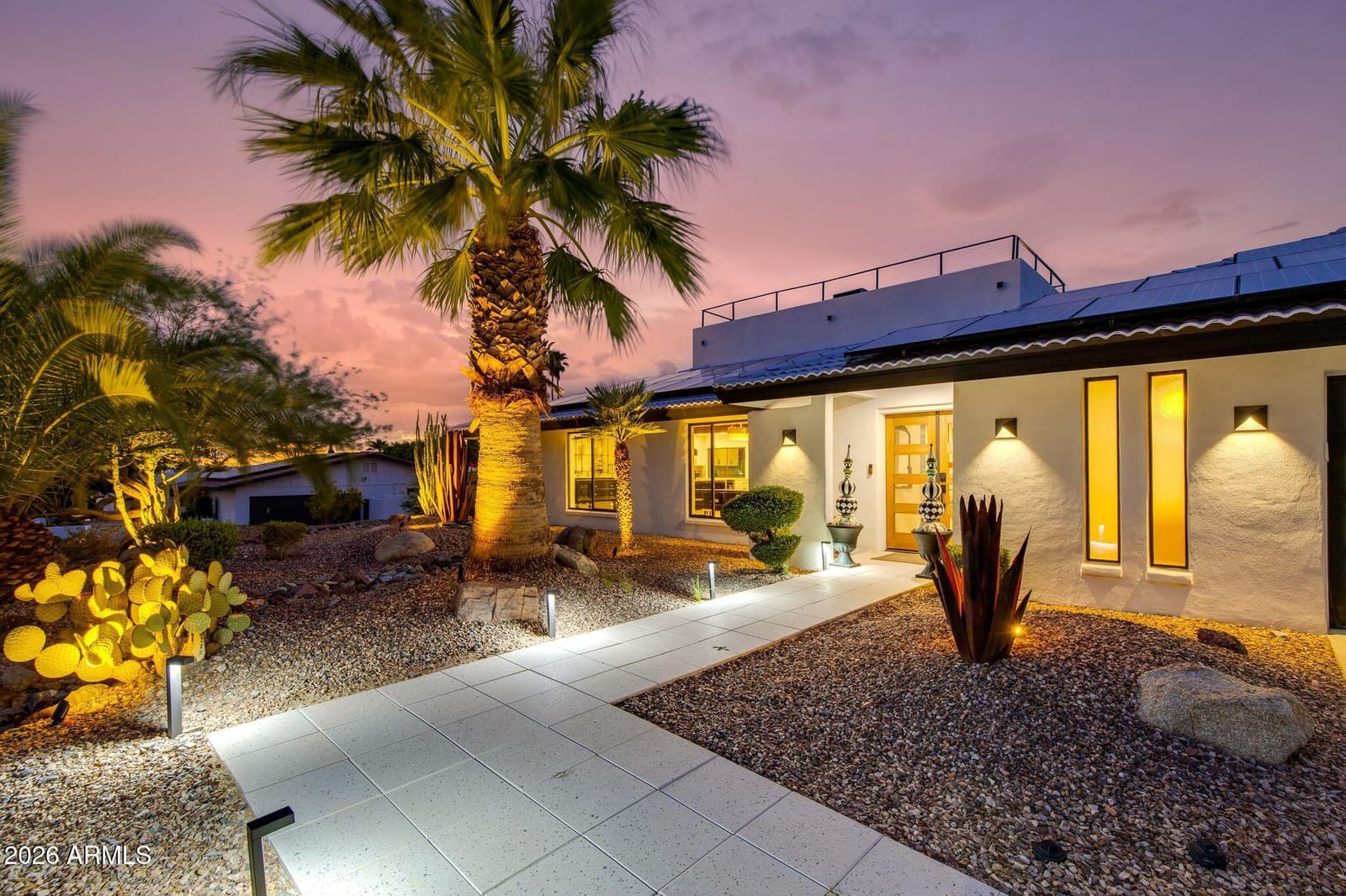 2102 E Orangewood Avenue, Phoenix, AZ 85020 — photo 5 of 37