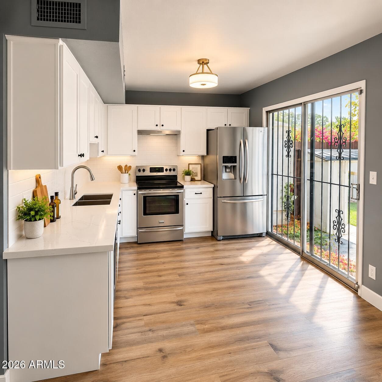 2551 W Berridge Lane D6, Phoenix, AZ 85017 — photo 6 of 15