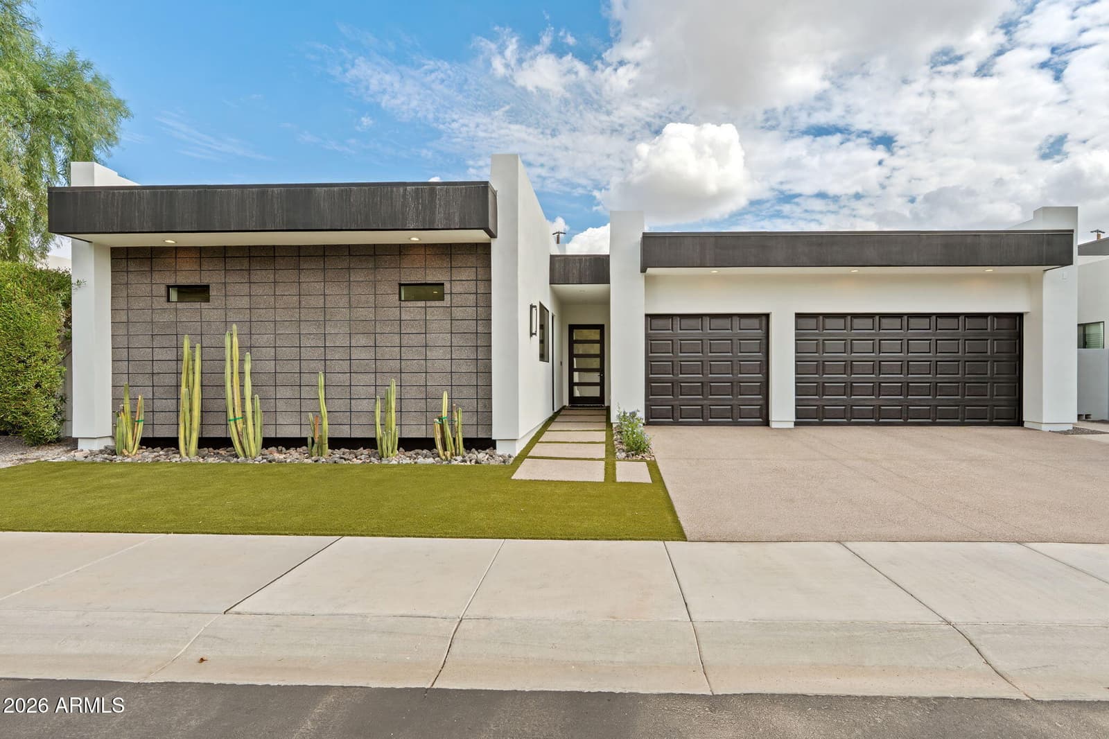 5529 N 2nd Place, Phoenix, AZ 85012 — photo 2 of 59