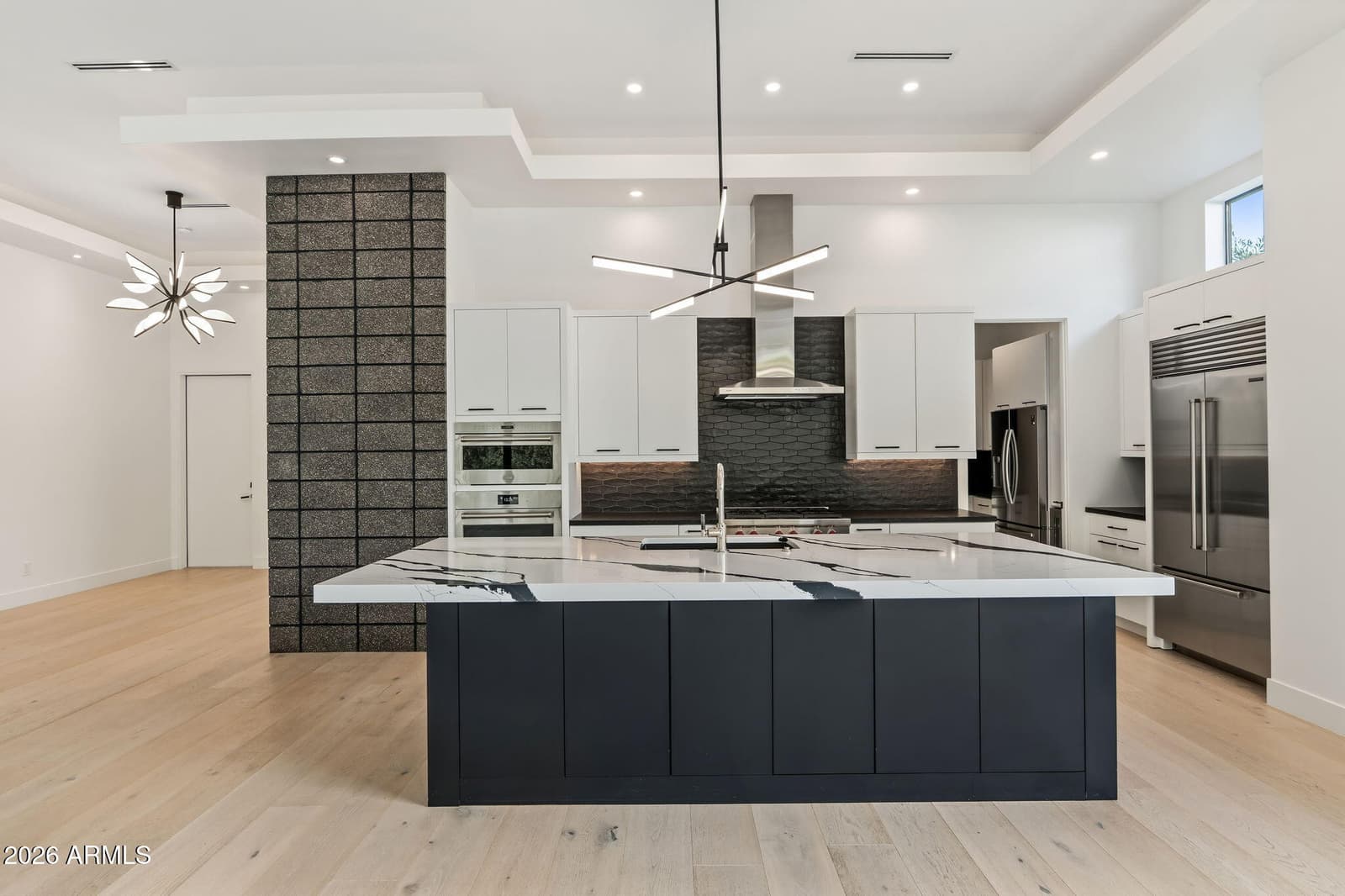 5529 N 2nd Place, Phoenix, AZ 85012 — photo 8 of 59
