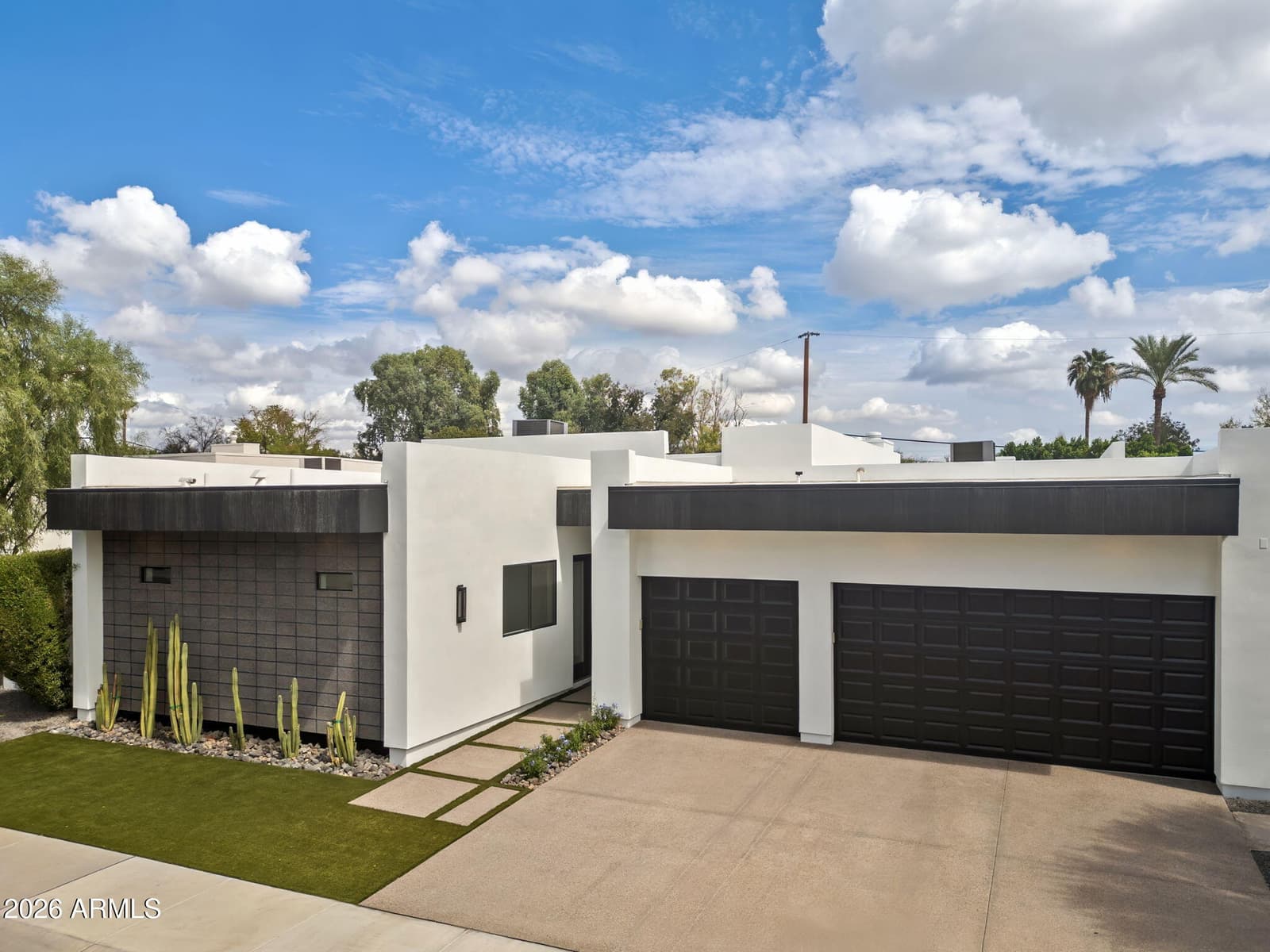 5529 N 2nd Place, Phoenix, AZ 85012 — photo 3 of 59