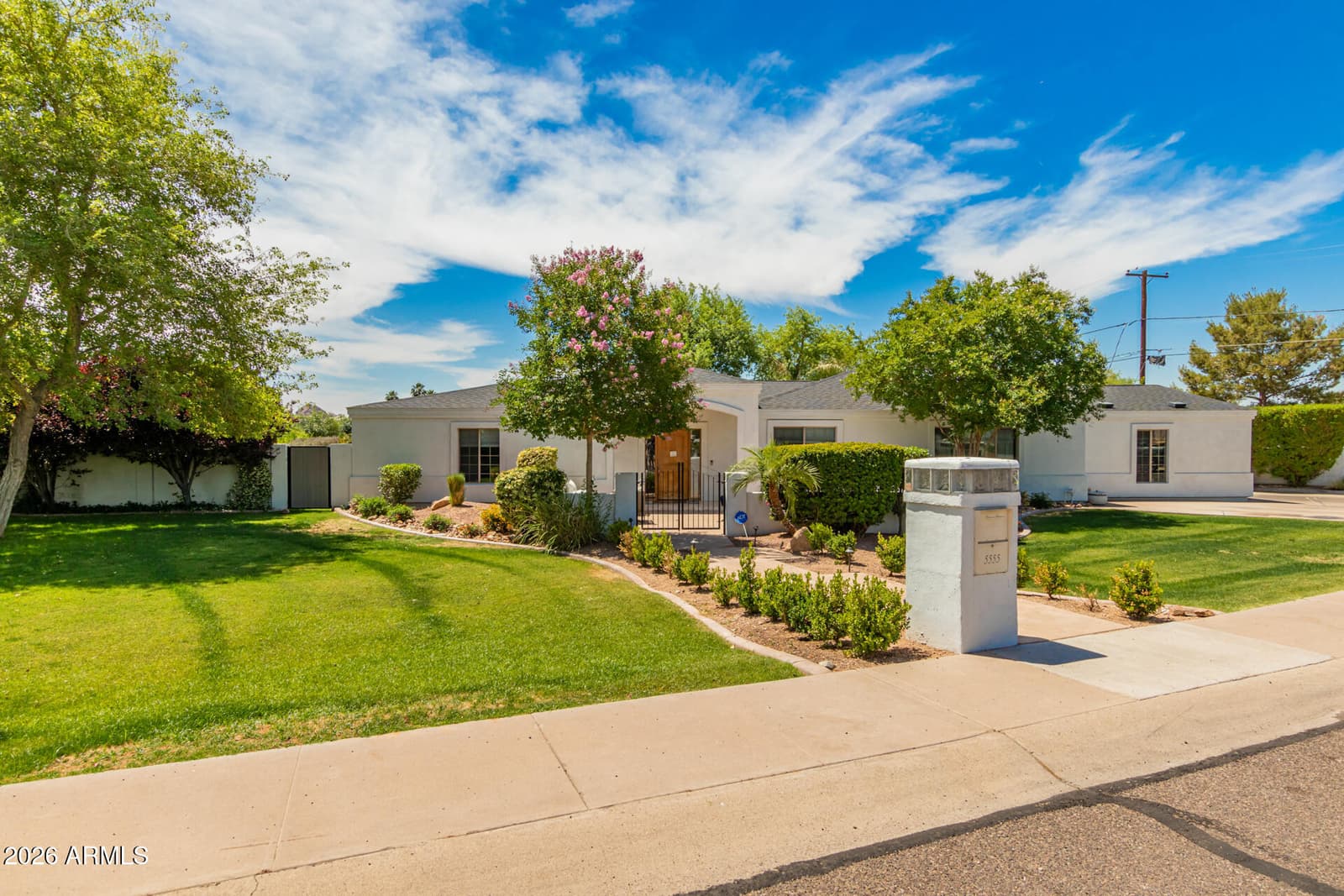 5555 E Monterosa Street, Phoenix, AZ 85018 — photo 1 of 1