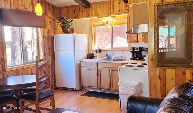 32 1009 Unit 9 (Cabin 88), Greer, AZ 85927 — photo 10 of 17