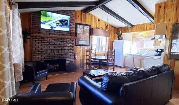 32 1009 Unit 9 (Cabin 88), Greer, AZ 85927 — photo 12 of 17
