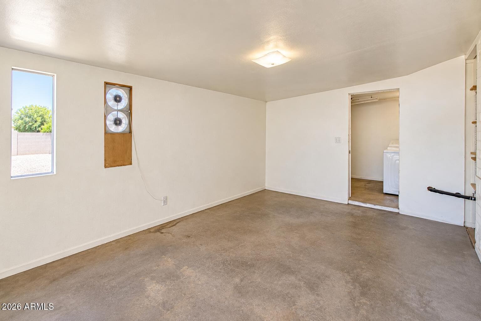 12811 N 29th Drive, Phoenix, AZ 85029 — photo 11 of 14