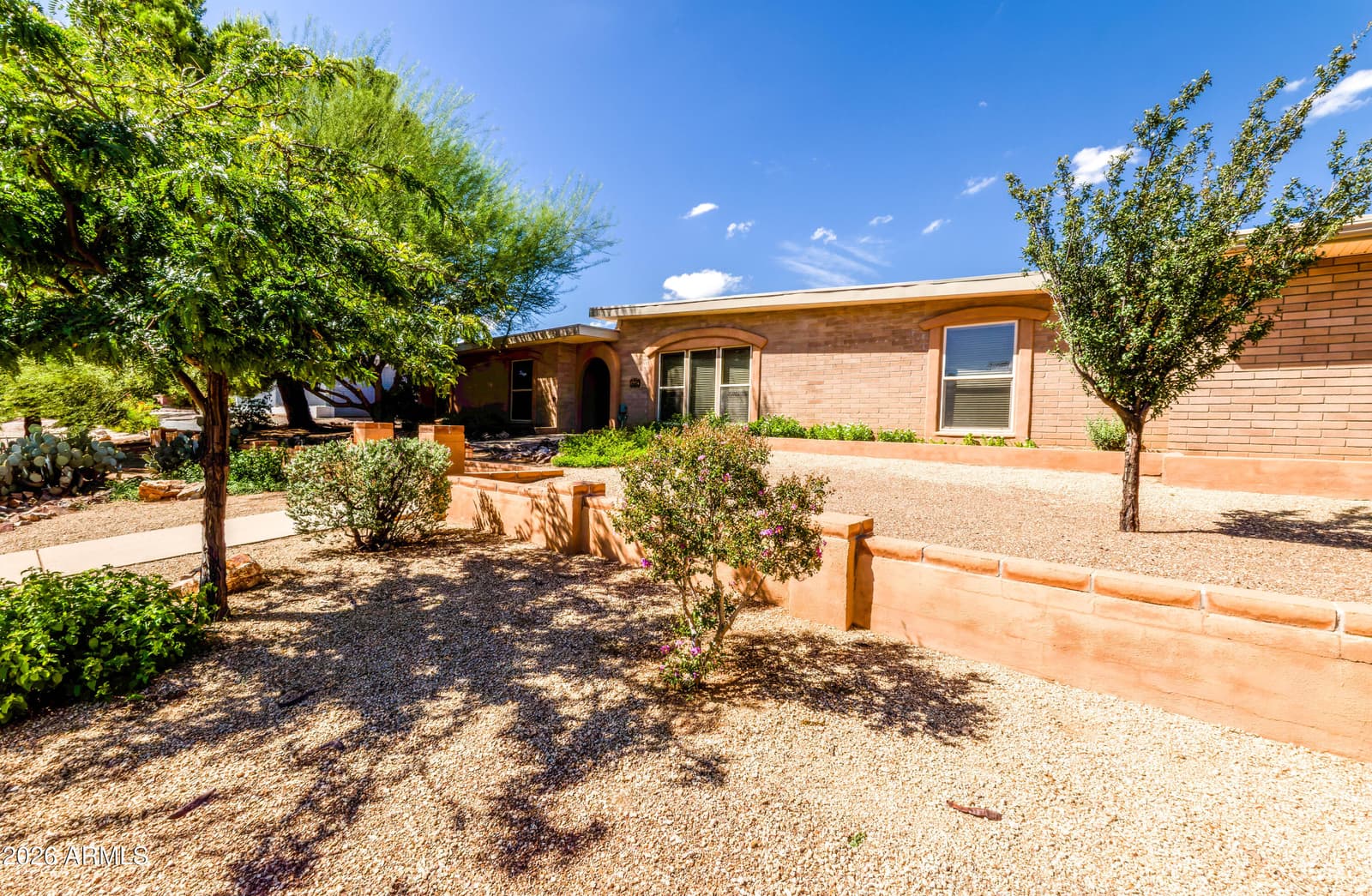1689 Crestwood Drive, Sierra Vista, AZ 85635 — photo 4 of 77