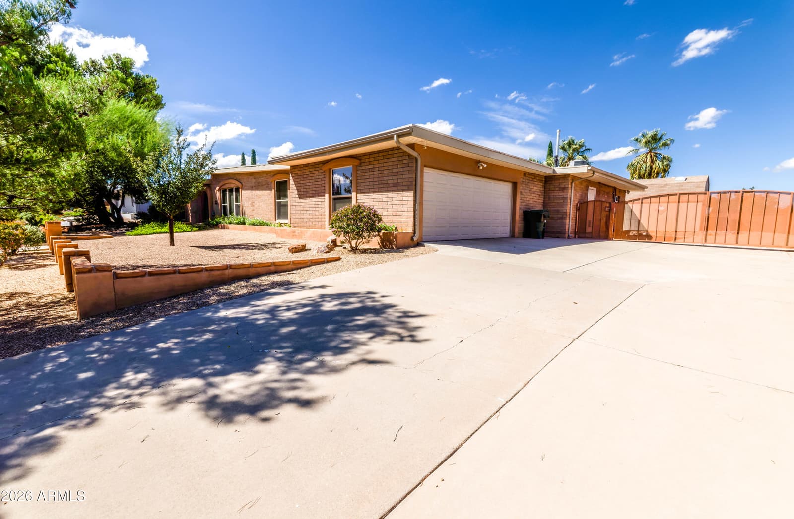 1689 Crestwood Drive, Sierra Vista, AZ 85635 — photo 5 of 77
