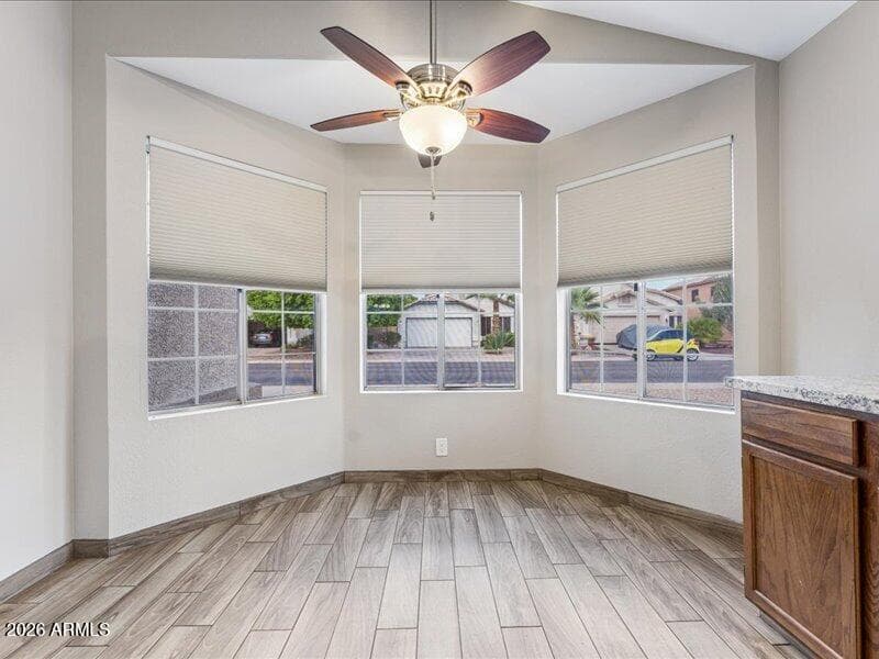 4327 E Siesta Lane, Phoenix, AZ 85050 — photo 4 of 33
