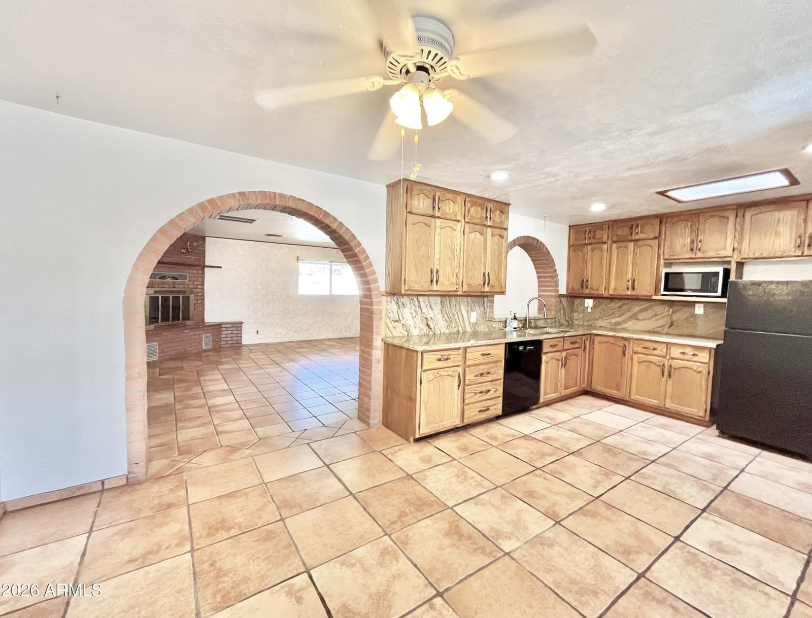 342 W Danbury Road, Kearny, AZ 85137 — photo 7 of 28