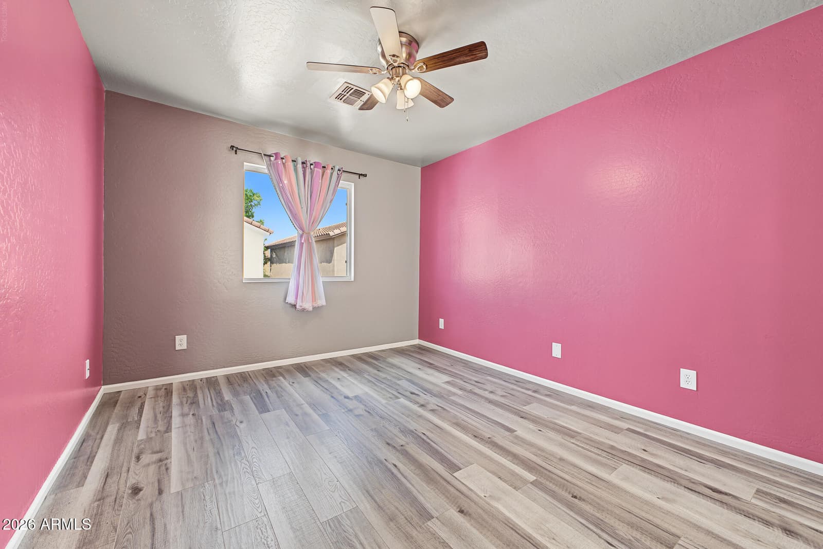 5318 W Albeniz Place, Phoenix, AZ 85043 — photo 13 of 21