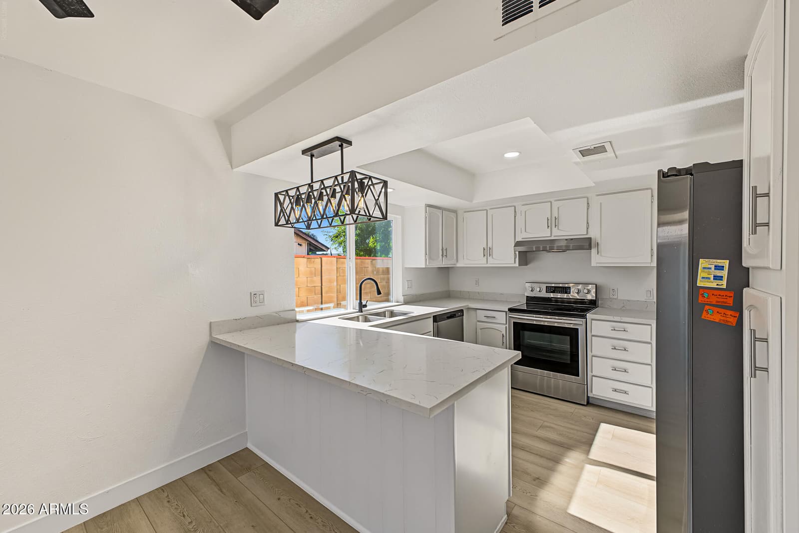 7633 W Wolf Street, Phoenix, AZ 85033 — photo 12 of 29