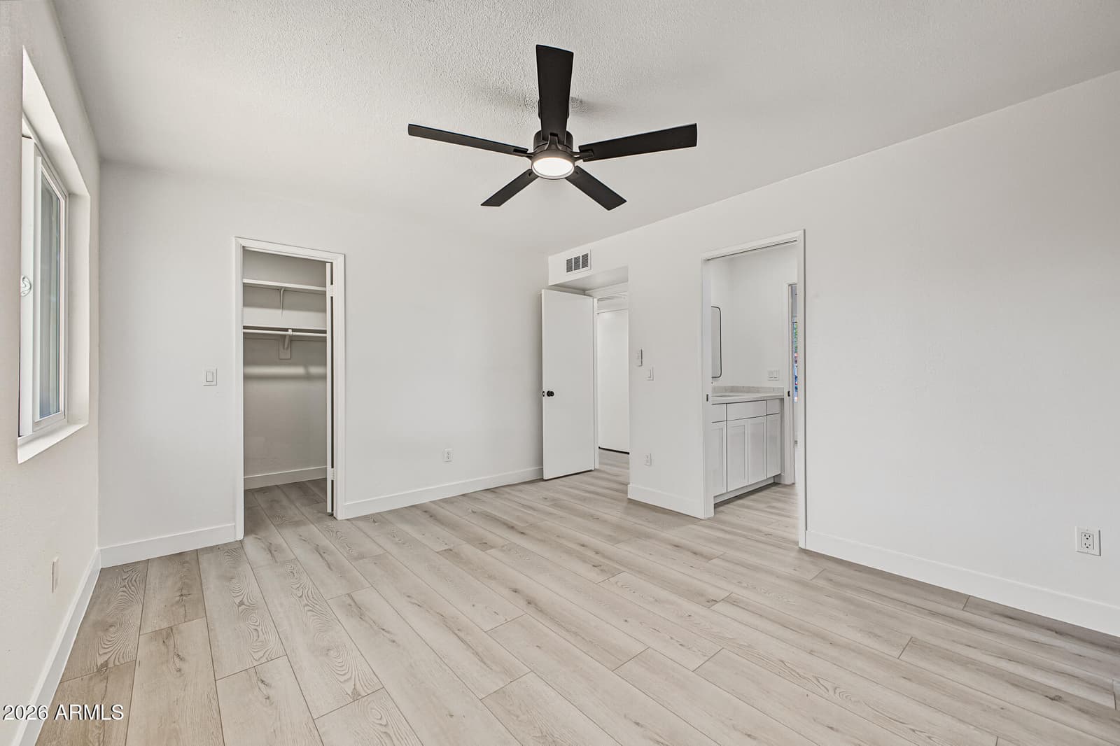 7633 W Wolf Street, Phoenix, AZ 85033 — photo 17 of 29