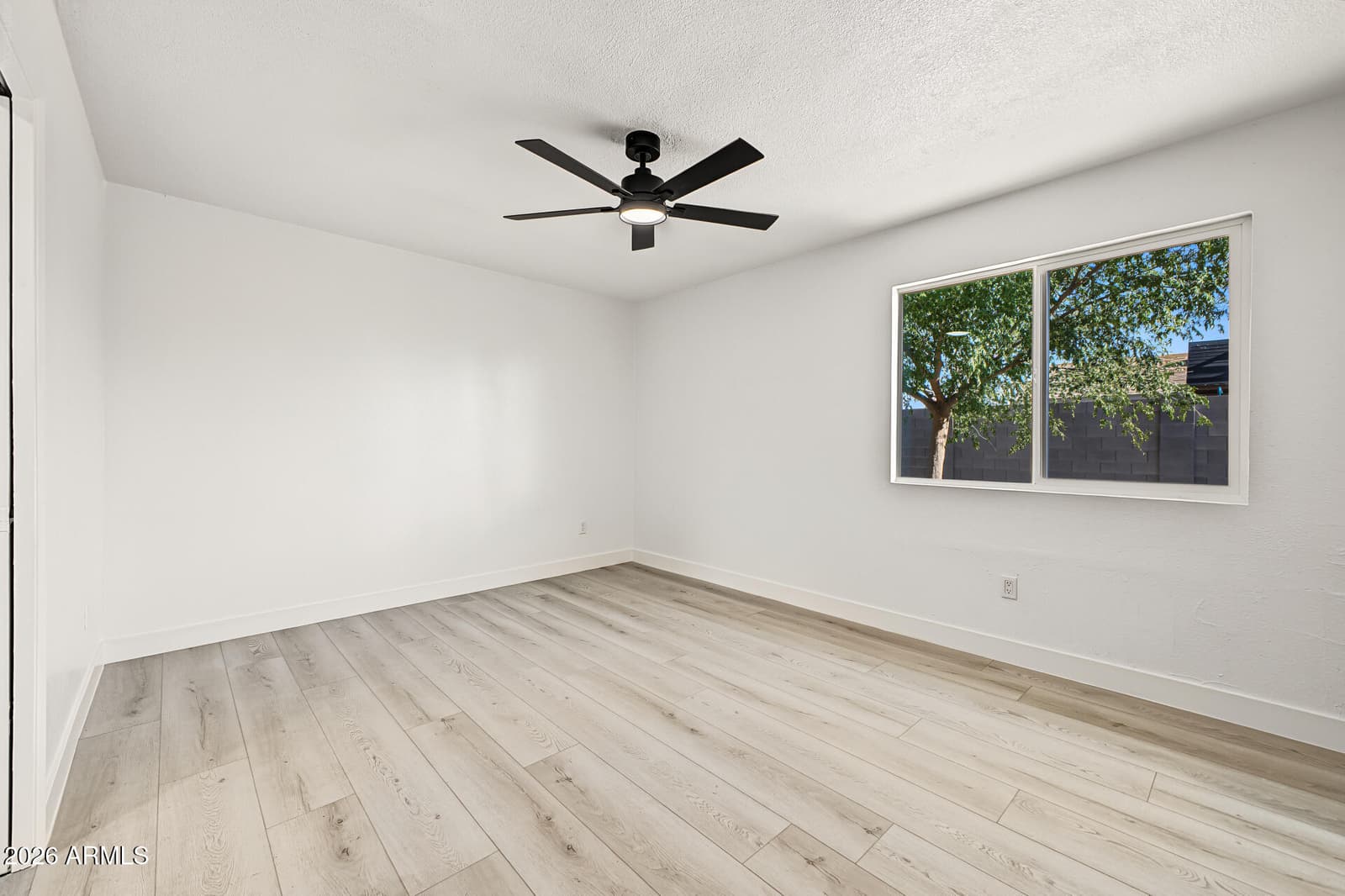 7633 W Wolf Street, Phoenix, AZ 85033 — photo 18 of 29