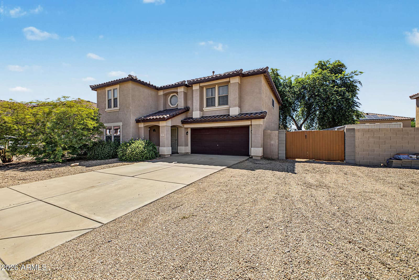 10609 W Daley Lane, Peoria, AZ 85383 — photo 3 of 30