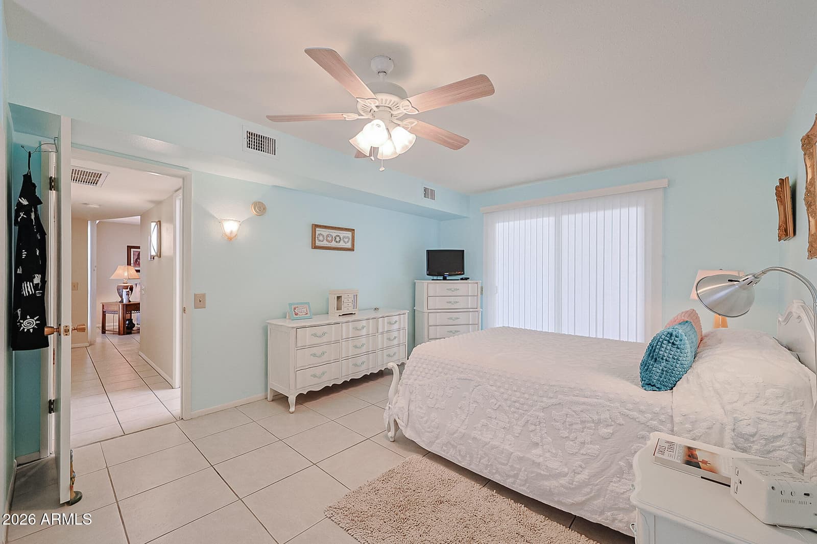 10841 W Santa Fe Drive, Sun City, AZ 85351 — photo 4 of 29