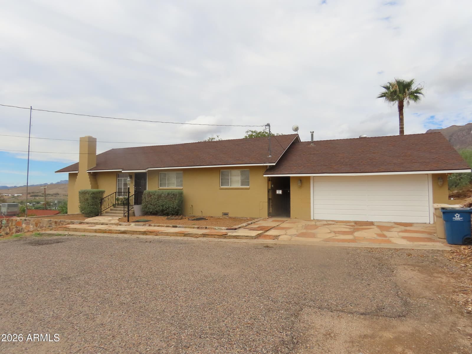 212 W Crowe Street, Superior, AZ 85173 — photo 4 of 40