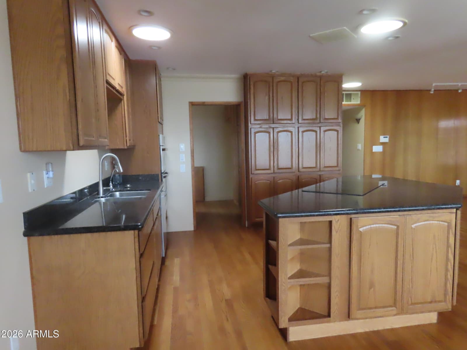 212 W Crowe Street, Superior, AZ 85173 — photo 8 of 40