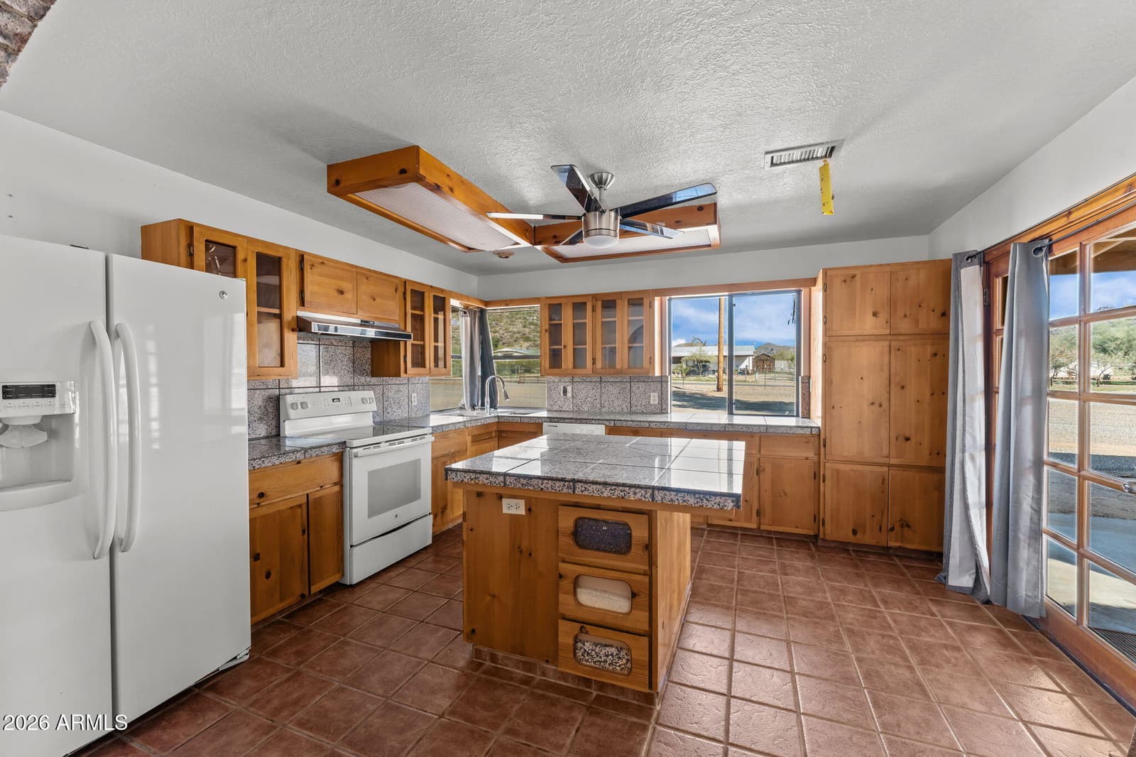 22905 W Ranch Road, Congress, AZ 85332 — photo 11 of 26