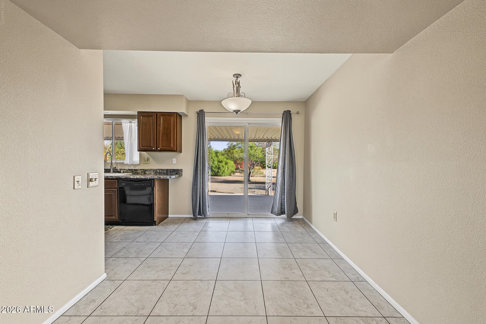 10921 W Loma Blanca Drive, Sun City, AZ 85351 — photo 8 of 24