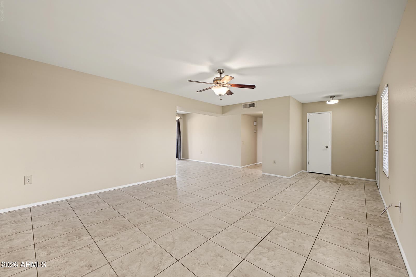 10921 W Loma Blanca Drive, Sun City, AZ 85351 — photo 6 of 24