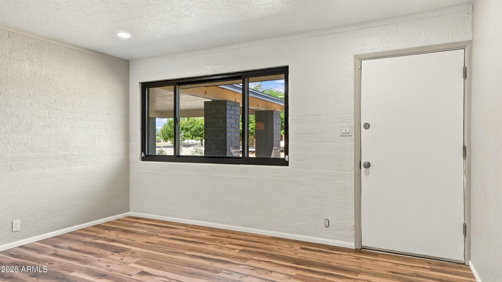 716 North Avenue, Sierra Vista, AZ 85635 — photo 8 of 47