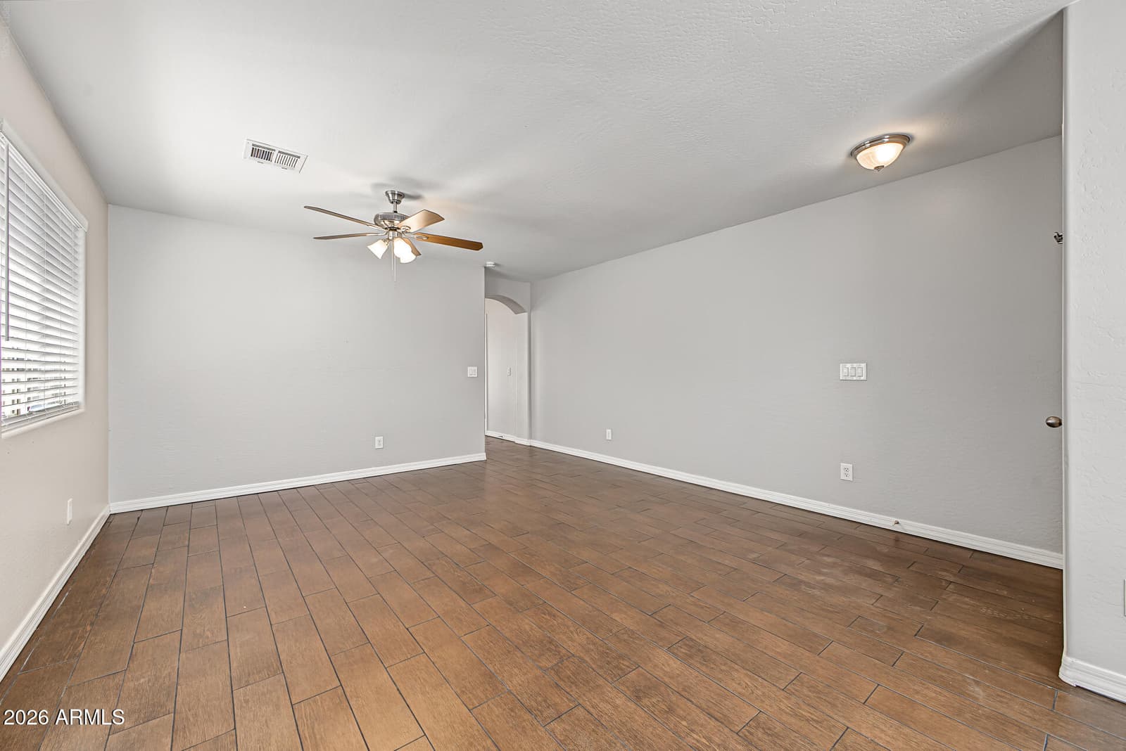 10238 W Hess Street, Tolleson, AZ 85353 — photo 4 of 25