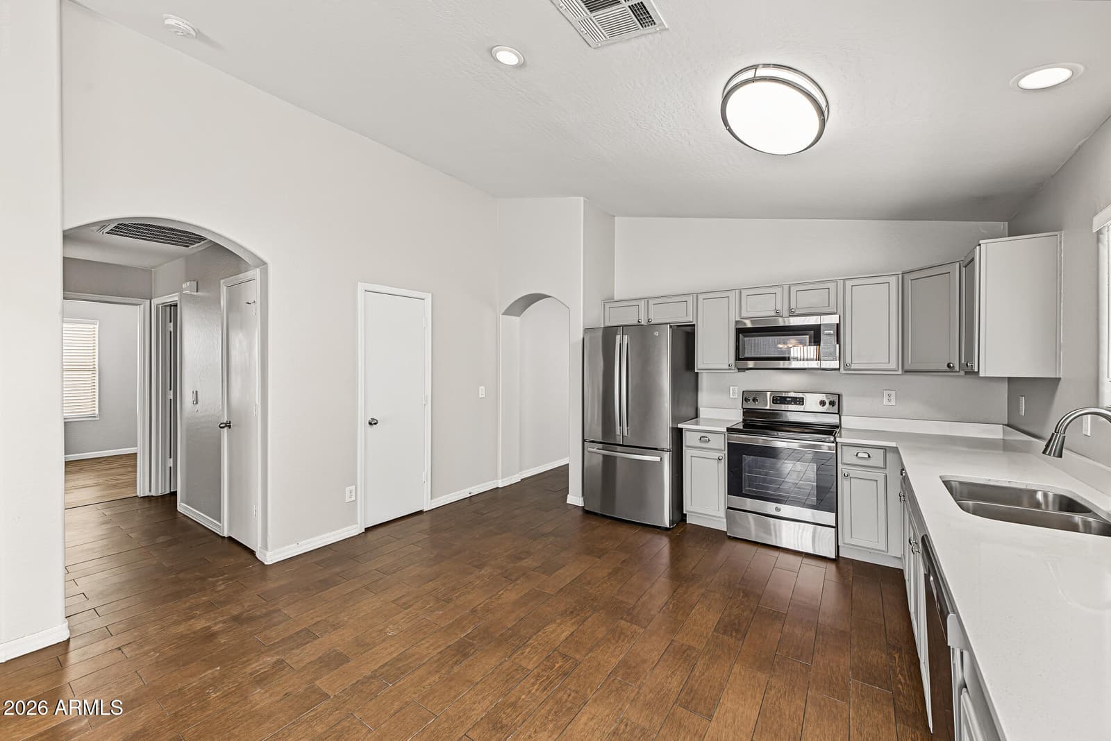 10238 W Hess Street, Tolleson, AZ 85353 — photo 6 of 25