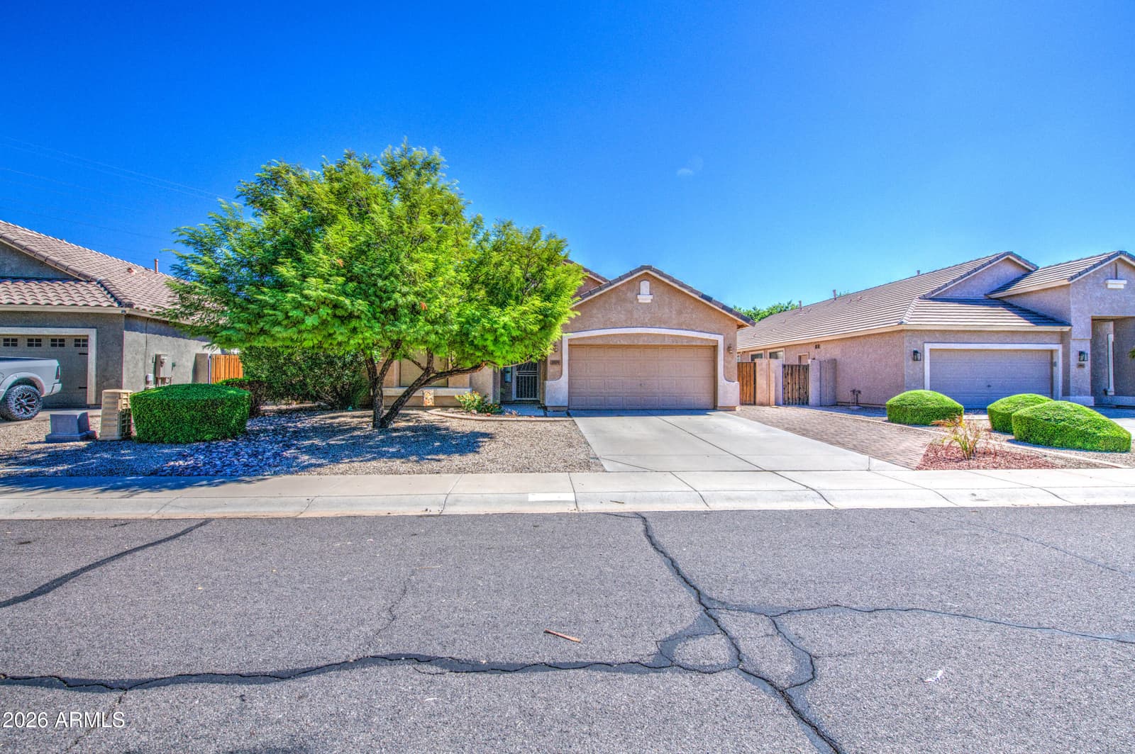 2579 S Ponderosa Drive, Gilbert, AZ 85295 — photo 3 of 48