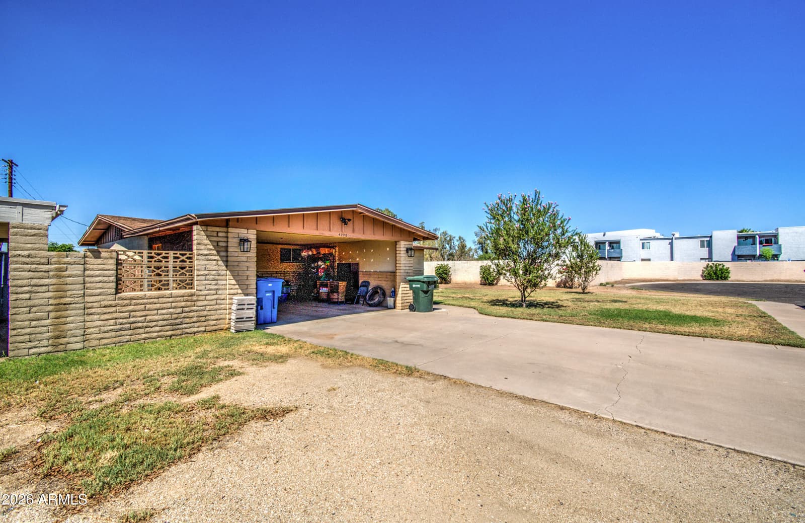 4738 N 40th Drive, Phoenix, AZ 85019 — photo 4 of 44