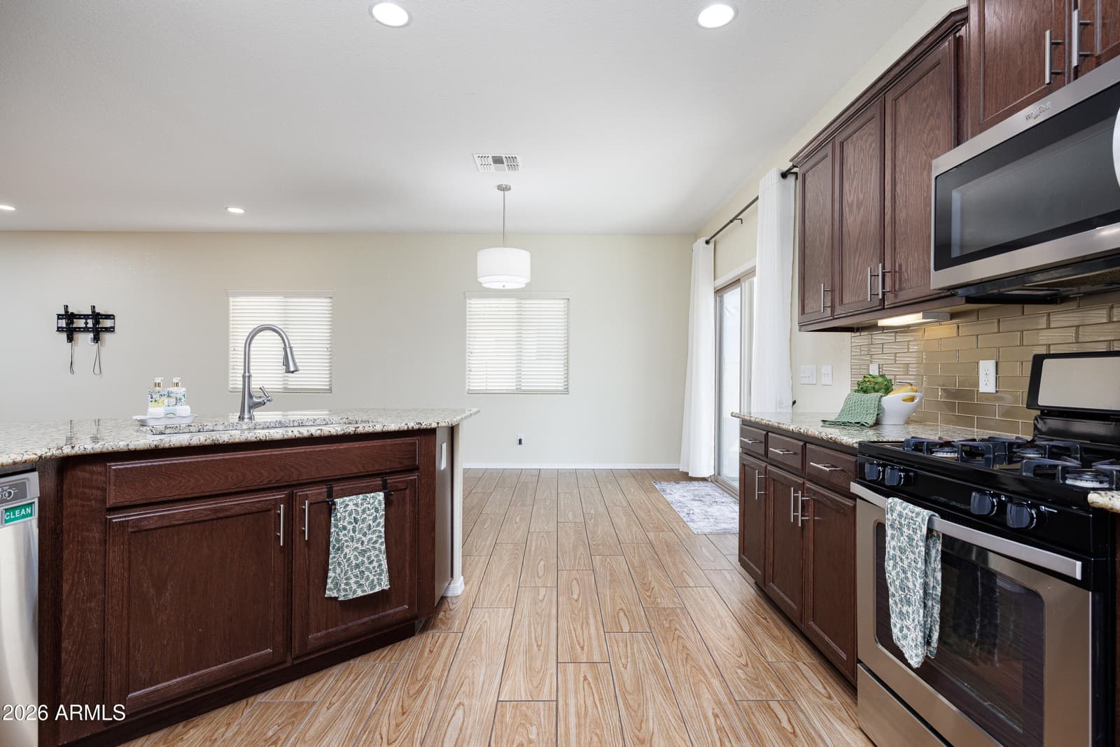 1467 Paso Robles Avenue, Sierra Vista, AZ 85635 — photo 12 of 35