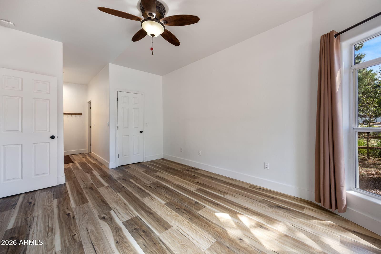2232 Forest Park Drive, Overgaard, AZ 85933 — photo 15 of 39