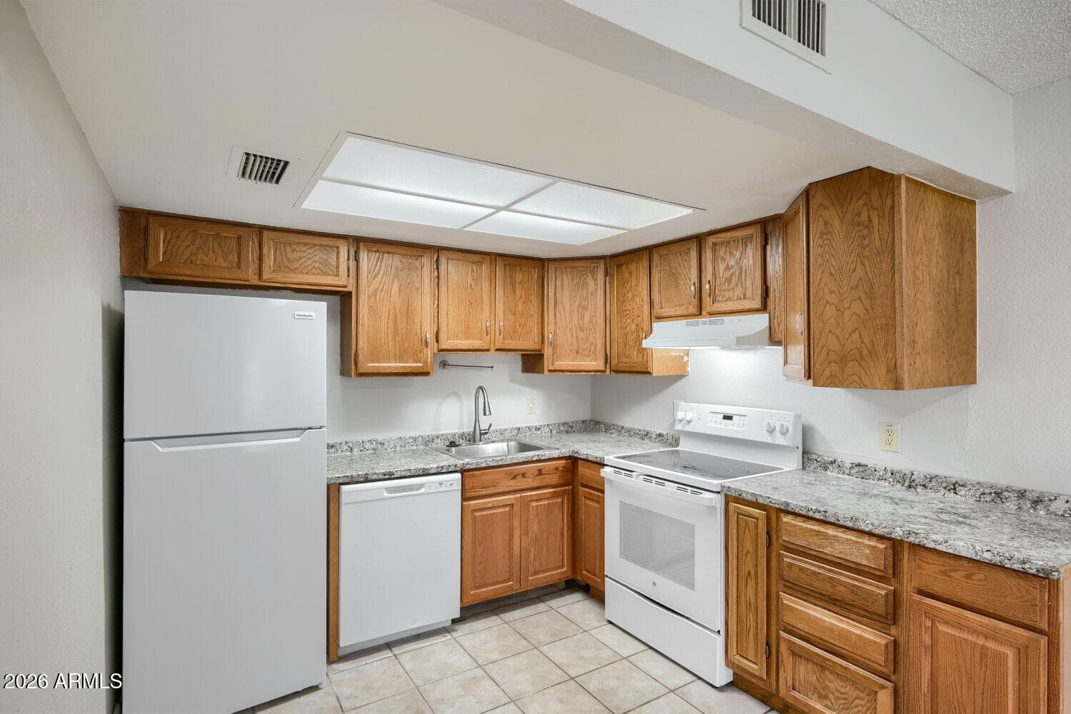 2040 S Longmore 67, Mesa, AZ 85202 — photo 13 of 28
