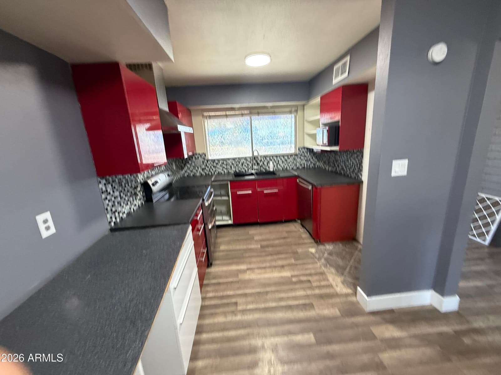 10037 N 43rd Avenue, Phoenix, AZ 85051 — photo 6 of 22