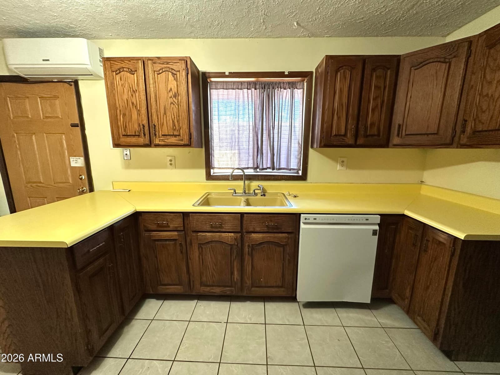 324 W Greenwich Road, Kearny, AZ 85137 — photo 3 of 28