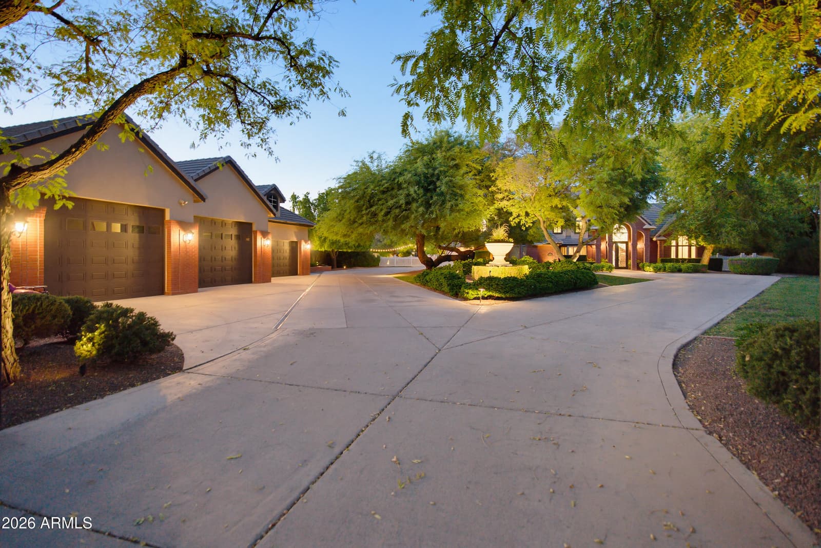 7060 W Surrey Avenue, Peoria, AZ 85381 — photo 4 of 108