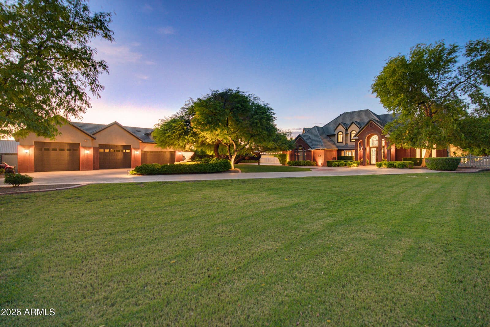7060 W Surrey Avenue, Peoria, AZ 85381 — photo 8 of 108
