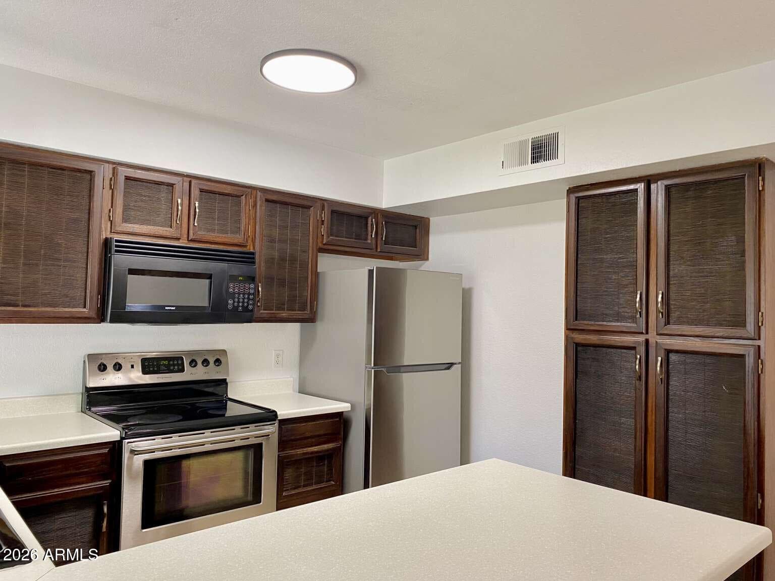3301 W Muriel Drive, Phoenix, AZ 85053 — photo 4 of 25