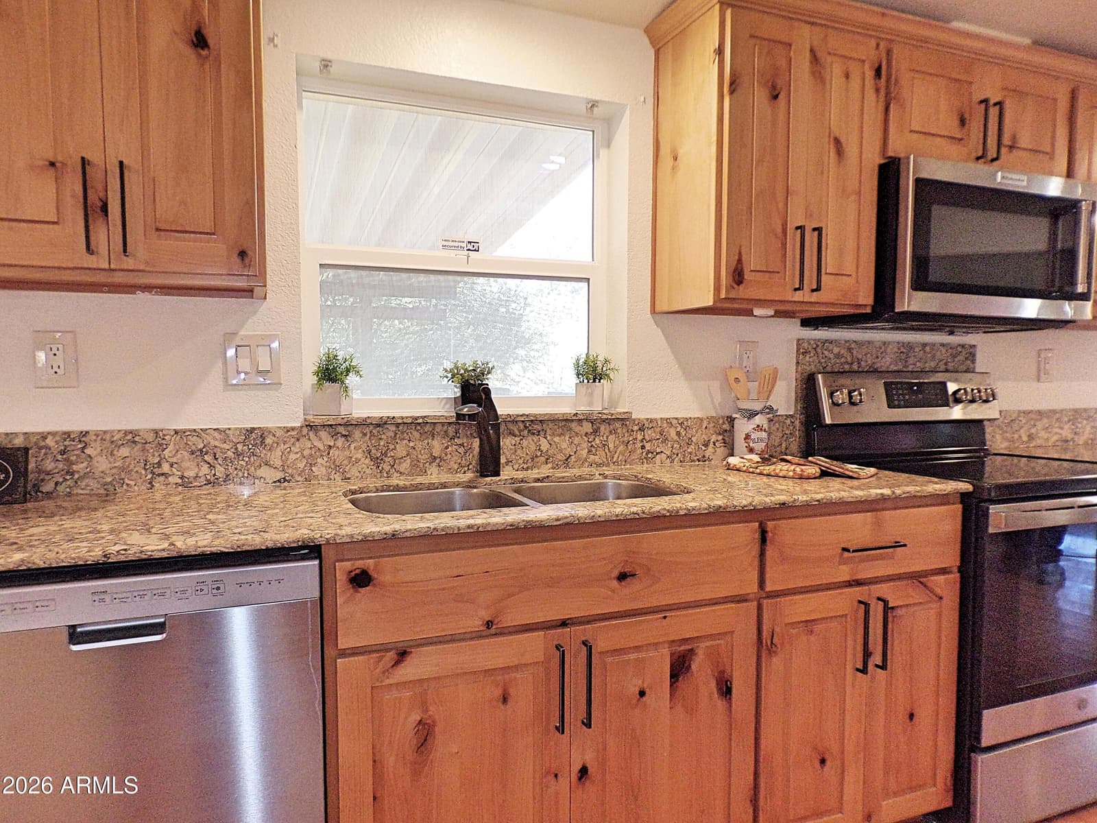 5760 S Mesquite Tree Lane, Hereford, AZ 85615 — photo 17 of 40