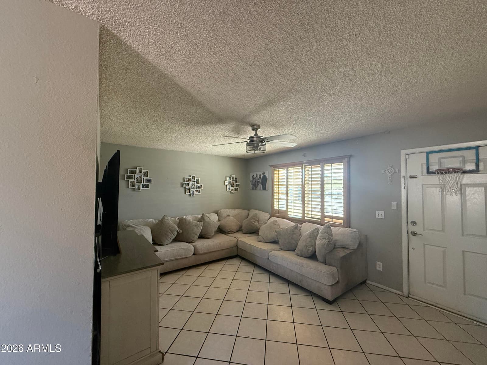 5614 W Monte Vista Road, Phoenix, AZ 85035 — photo 4 of 19